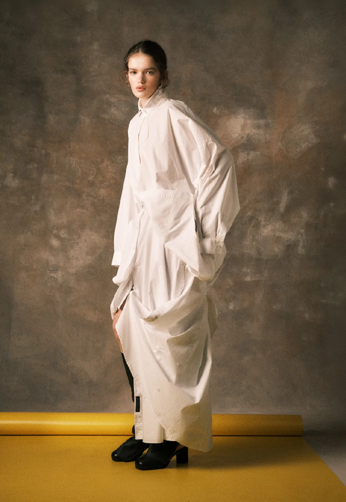 KOSTÜME #52SS27 Look 1